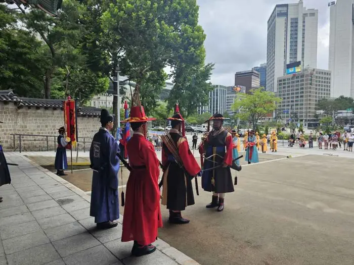 서울 왕궁수문장 교대의식 포스터 사진 2