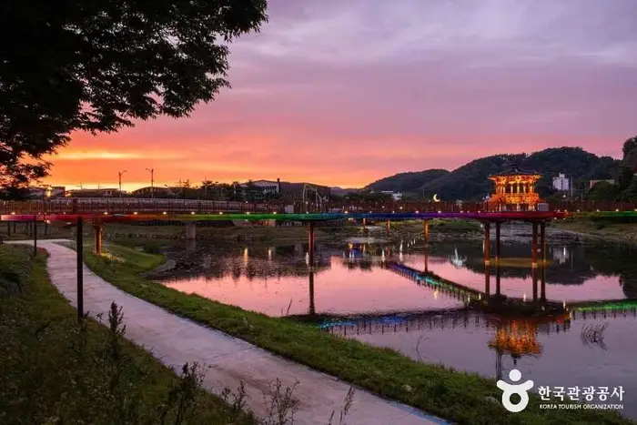 괴산 오작교 · 관광지