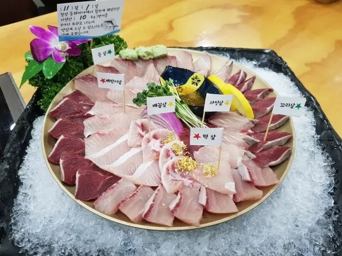 서민수산회 · 음식점