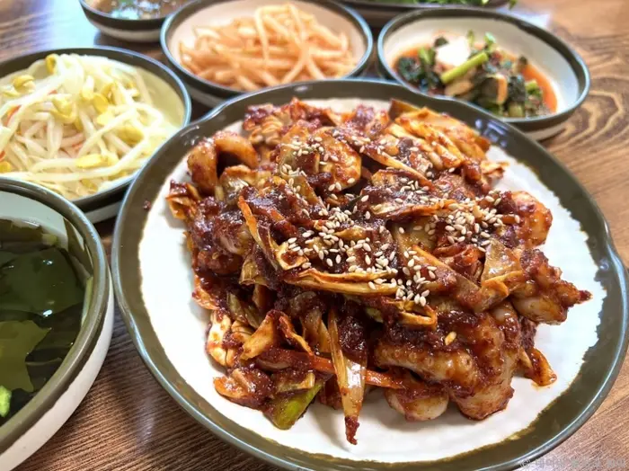 청솔향기 · 음식점