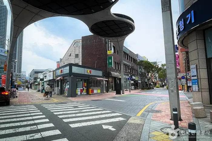 봉산문화거리 · 관광지