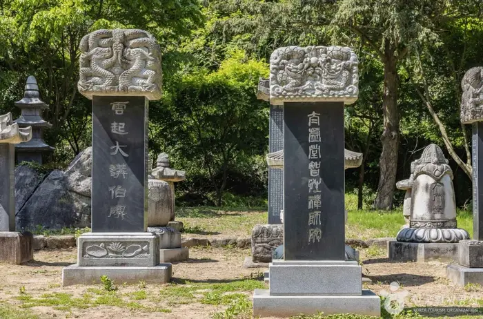 선운사 백파율사비 · 관광지