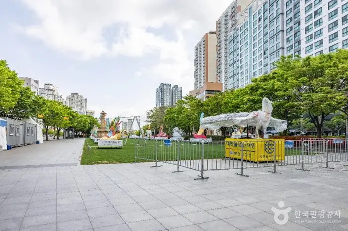 송상현광장 · 관광지