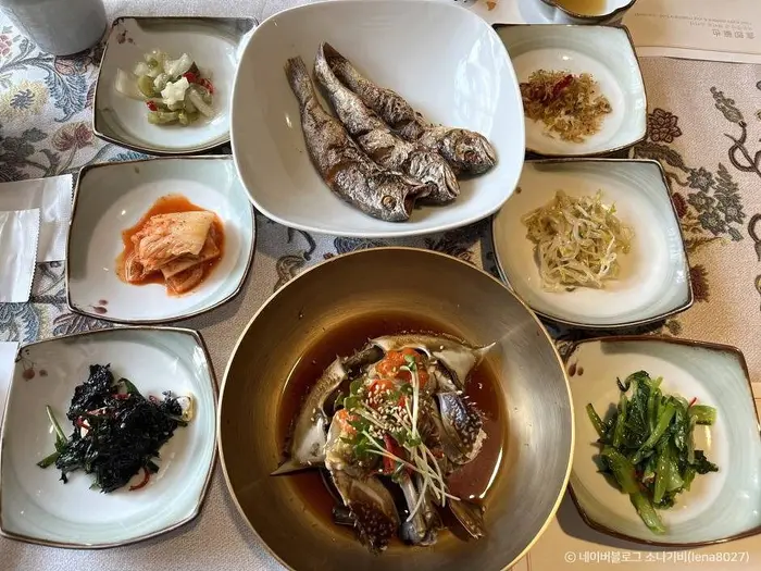 국화정원 · 음식점