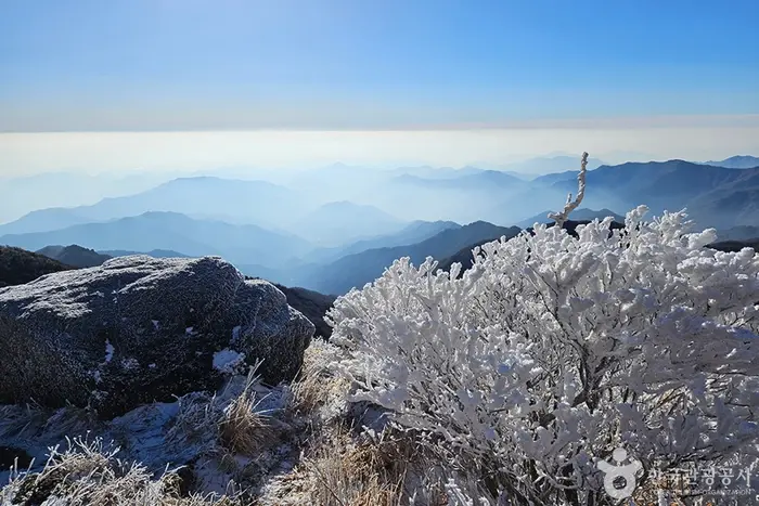 지리산 천왕봉 · 관광지