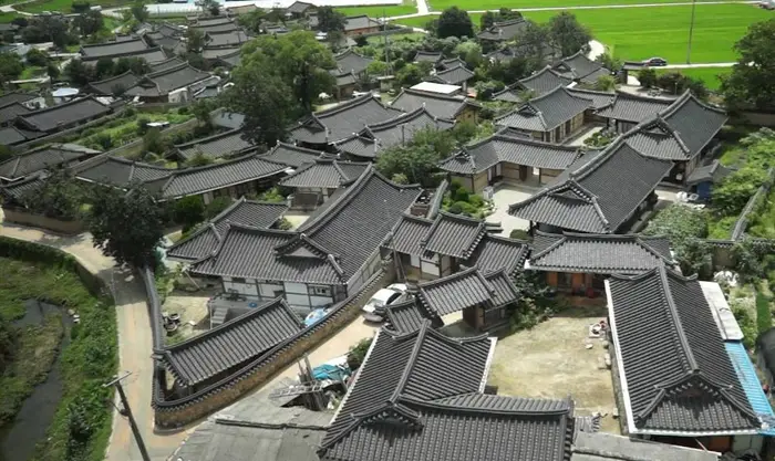 황산마을 · 관광지