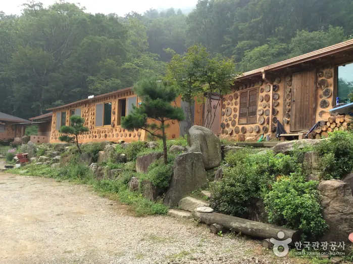 만산고을펜션(구 만산수목원펜션) · 숙박