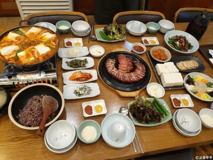 교동두부 · 음식점