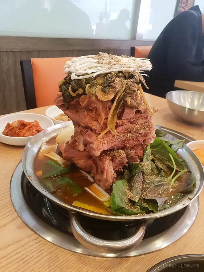 옛골산더미감자탕 일산본점 · 음식점