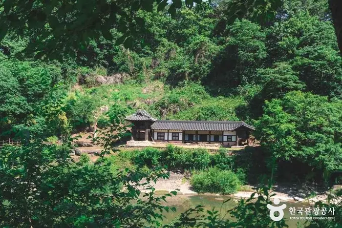 옥천 이지당 · 관광지