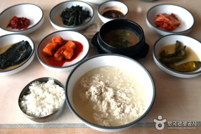학사평 콩꽃마을 순두부촌 · 관광지