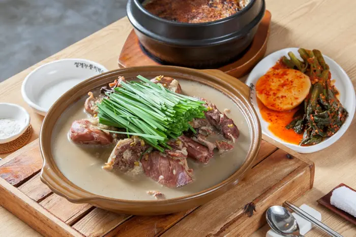 청계누룽지백숙 · 음식점