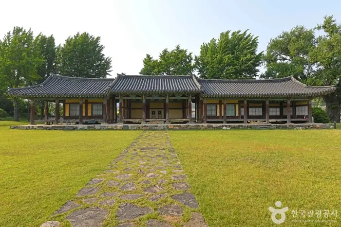 홍산객사 · 관광지