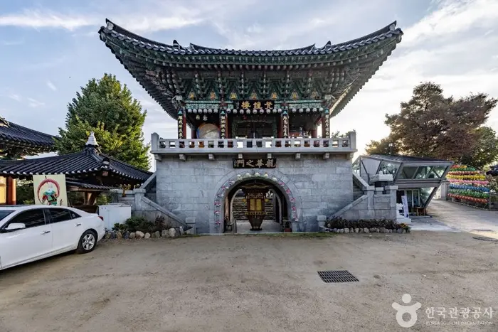 용화사(청주) · 관광지
