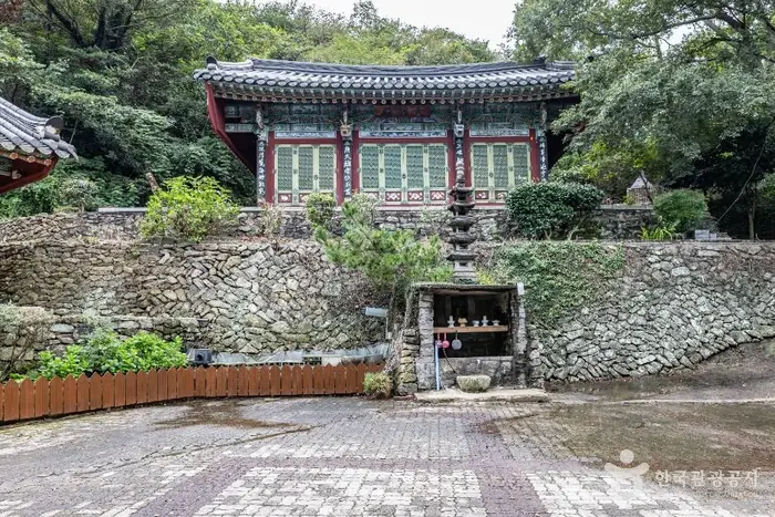 서산사(신안) · 관광지