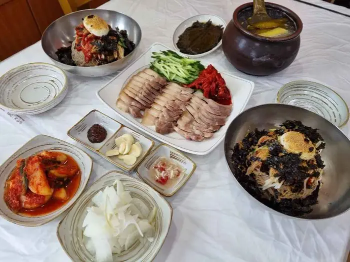 진미동치미메밀막국수 · 음식점