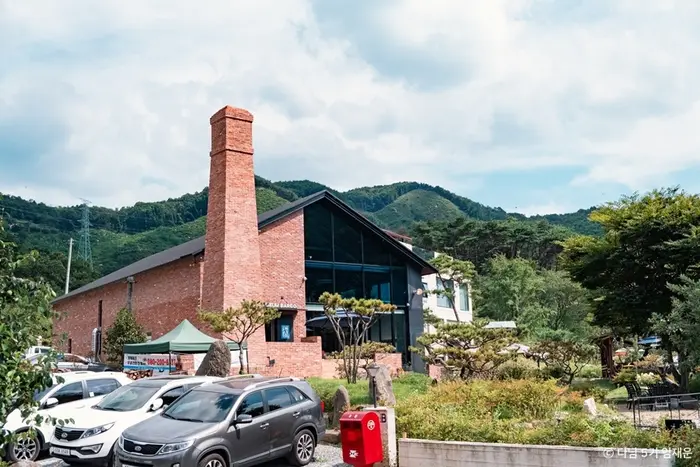 뮤지엄B · 음식점