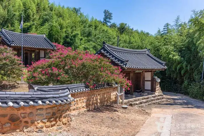 옥구향교 · 관광지