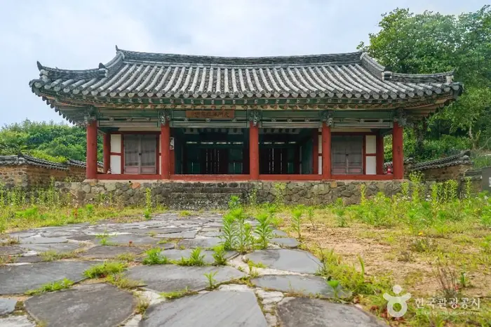 장목진객사 · 관광지