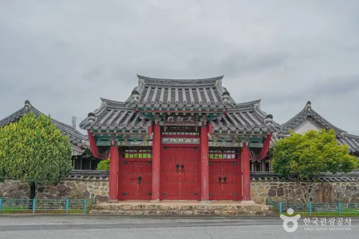 구고사 및 김완장군부조묘 · 관광지