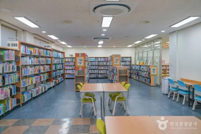 서수원도서관 · 문화시설