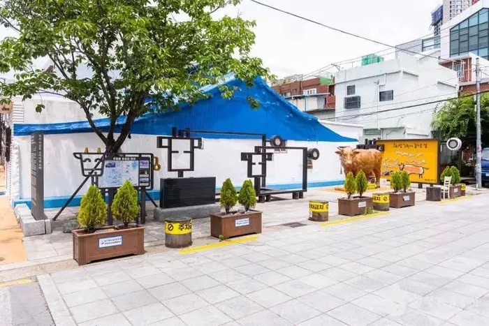 부산 우암동 소막마을 주택 · 관광지
