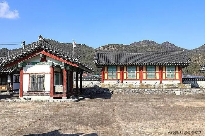 산양서원 · 관광지