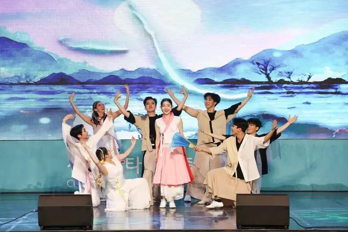 천안흥타령춤축제 포스터 사진 4