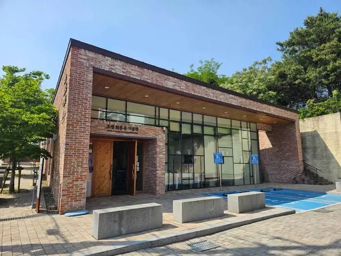 오방 최흥종 기념관 · 문화시설