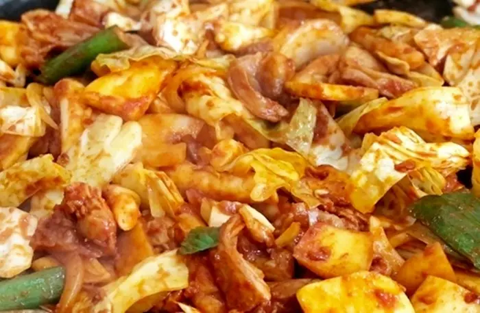 정통춘천닭갈비 · 음식점