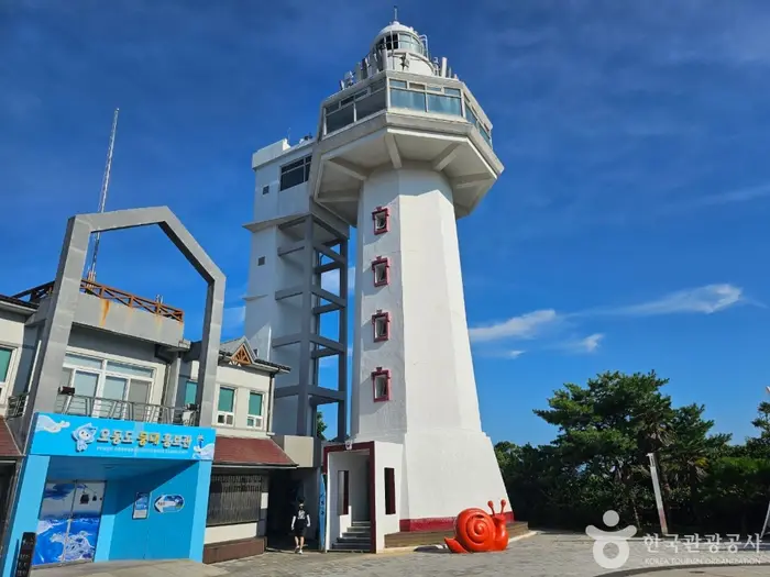 오동도 등대 · 관광지