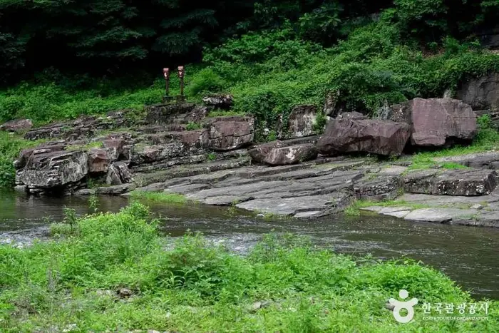 천전리각석계곡(울산) · 관광지