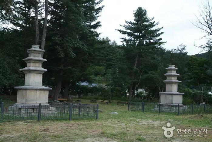 봉화 서동리 동ㆍ서 삼층석탑 · 관광지