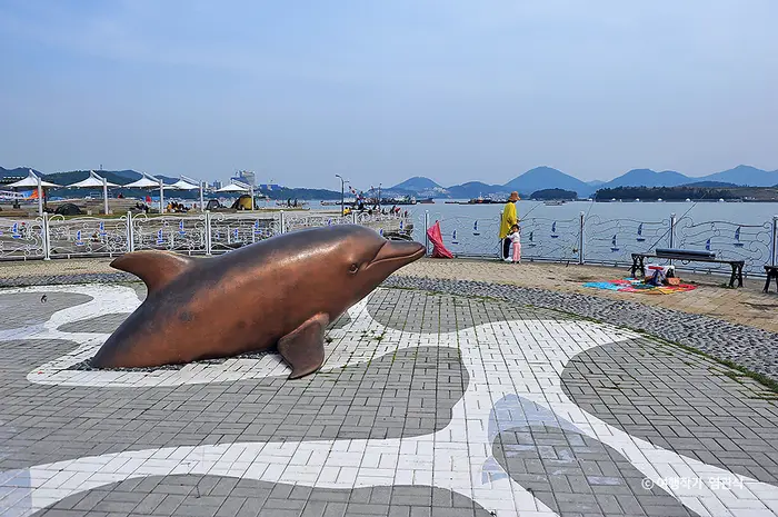 국동항수변공원 · 관광지
