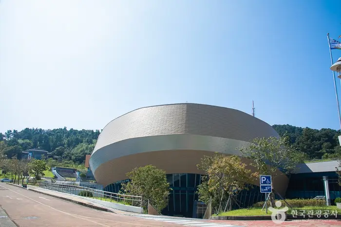 서귀포예술의전당 · 문화시설