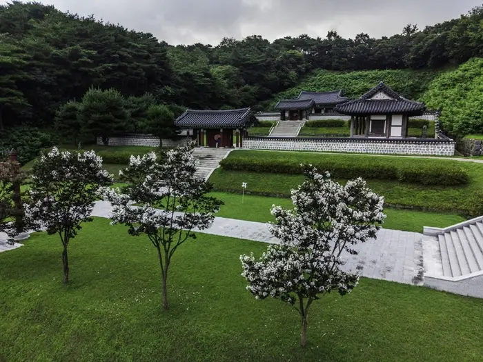 김좌진장군 사당 · 관광지