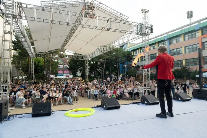 성북거리문화축제 다다페스타 포스터 사진 6