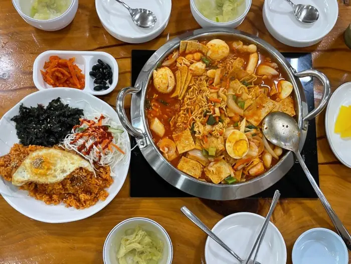 재홍분식 · 음식점