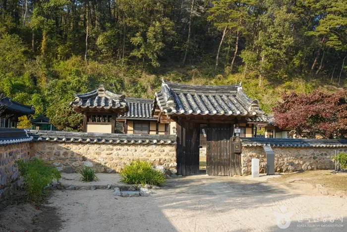 치헌 · 관광지