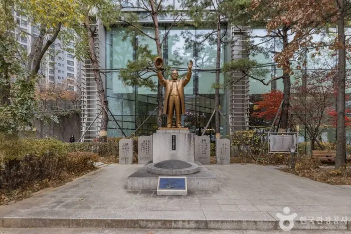 해공신익희선생동상 · 관광지