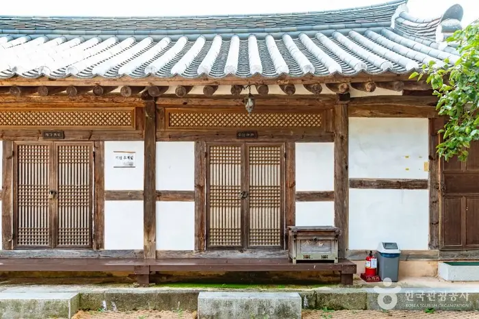 장현식고택 · 관광지