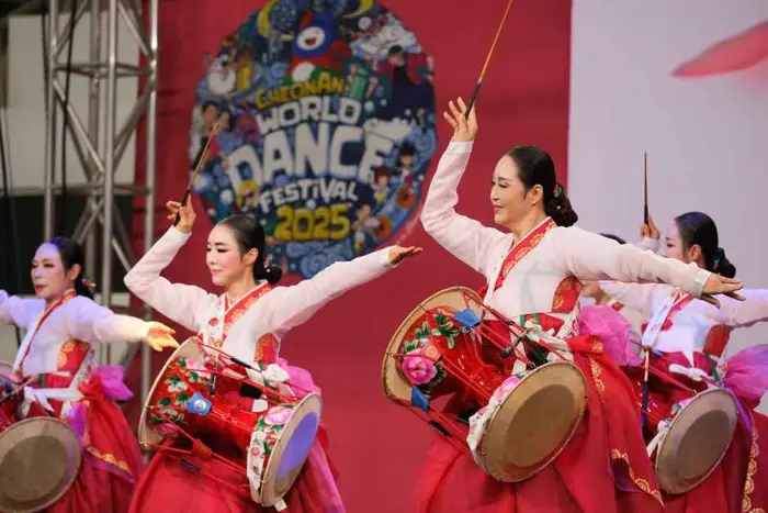 천안흥타령춤축제 포스터 사진 7