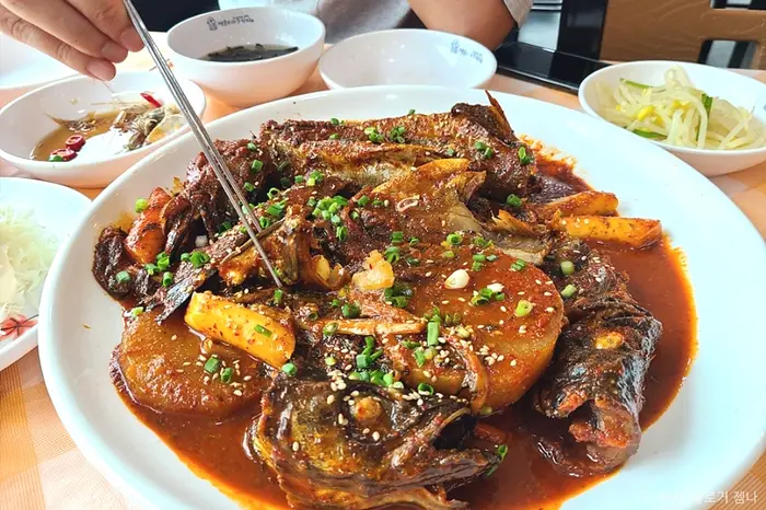 맹순이꽃게아구찜 · 음식점