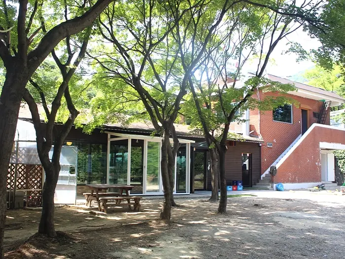 금강산흑염소전문점 · 음식점