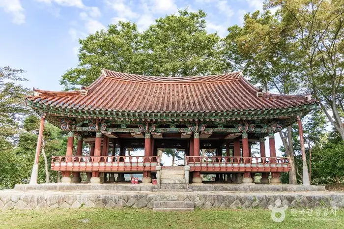 함벽정 · 관광지