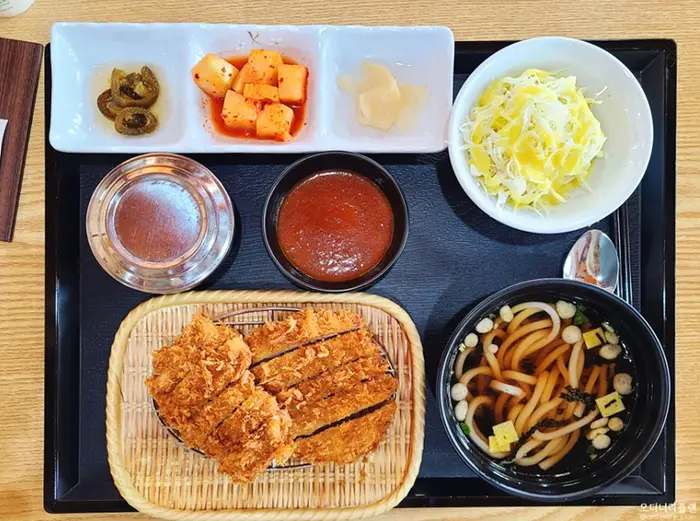 마니온 · 음식점
