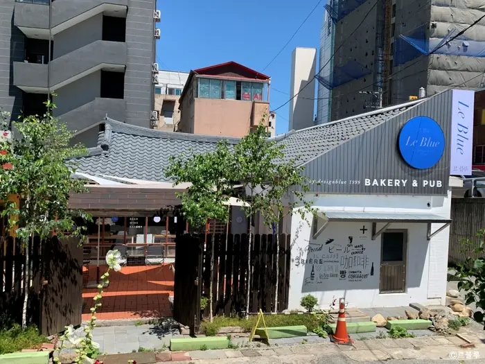 르 블루 · 음식점