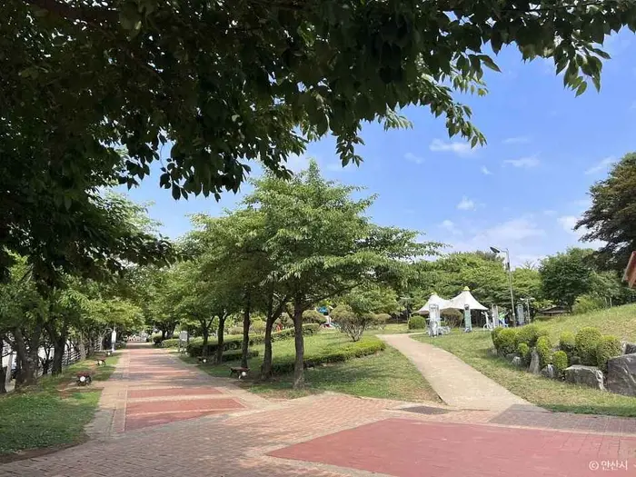 반월공원 · 관광지