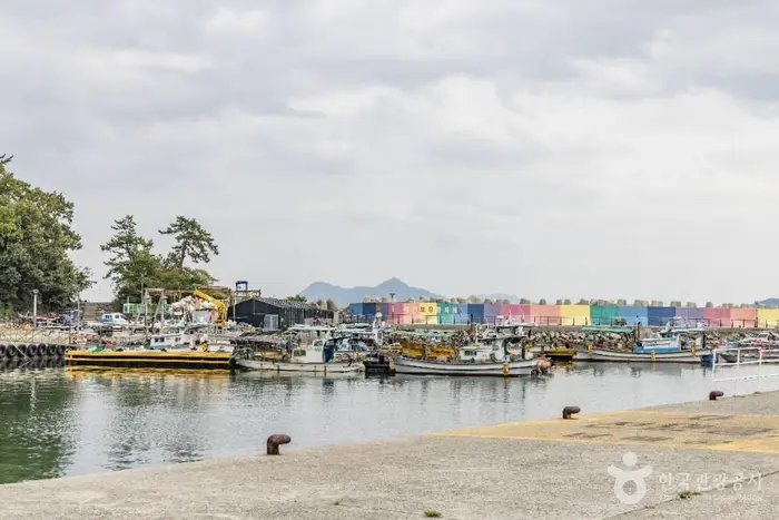 적량해비치마을 · 관광지