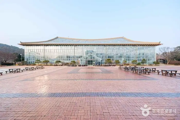 화성시 우리꽃식물원 · 관광지